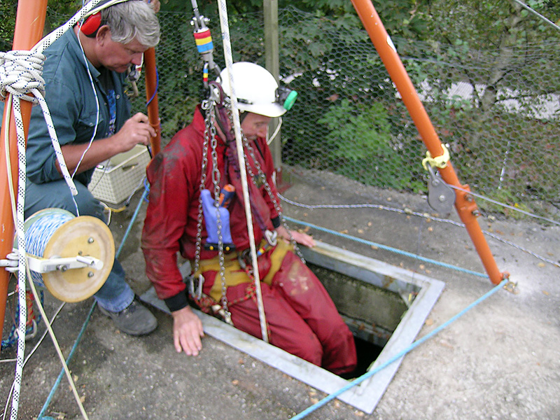 The person in the 'chair' has a comms link to surface - telephone & radio in this case! (Kelvin Lake)