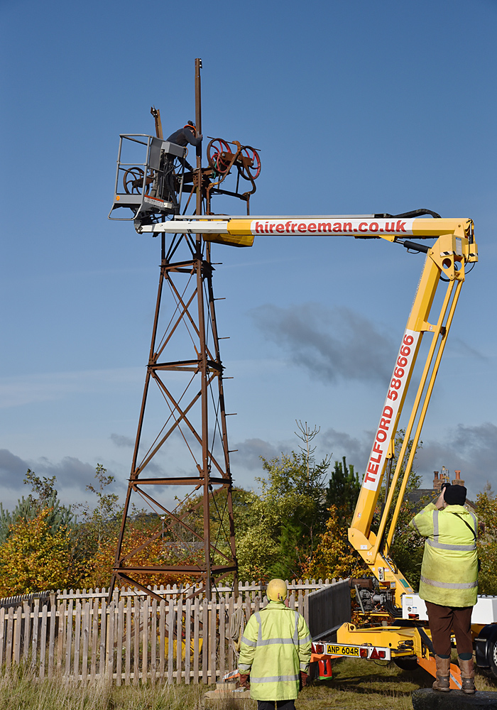 Andy starting to add the top of the trestle.