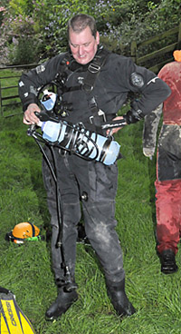 Stuart kitting up in full diving gear. (Kelvin Lake)